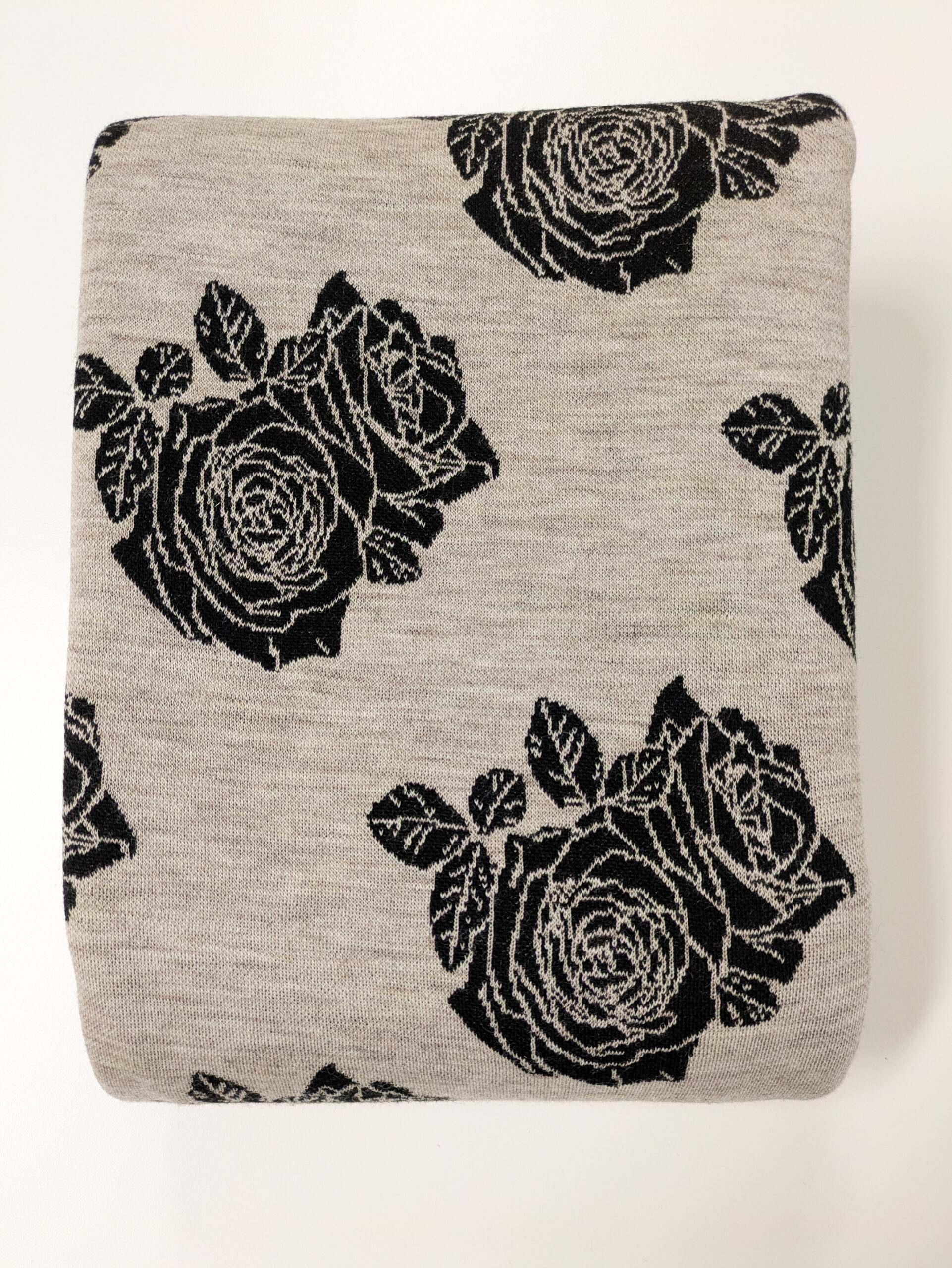 Ruusu, meleerattu hiekka pohjasävy, merinovillaneulos - Image 2